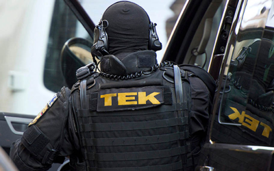 Rémálom Siklóson: TEK kommandósok fogták el a túszejtő rablót
