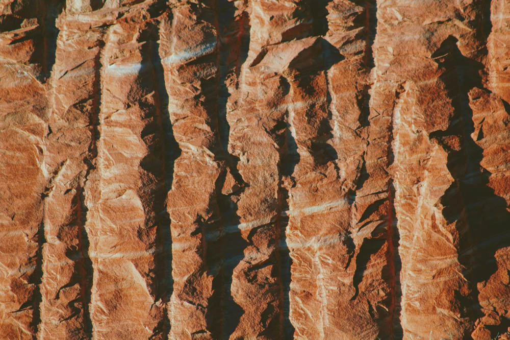 joshua-hoehne-eBV4bCIuel0-unsplash