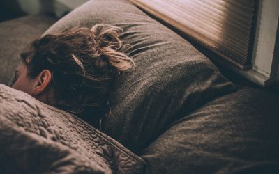 Hogyan segíthetjük elő a pihentető alvást? 7 egyszerű tipp a jobb éjszakai pihenésért