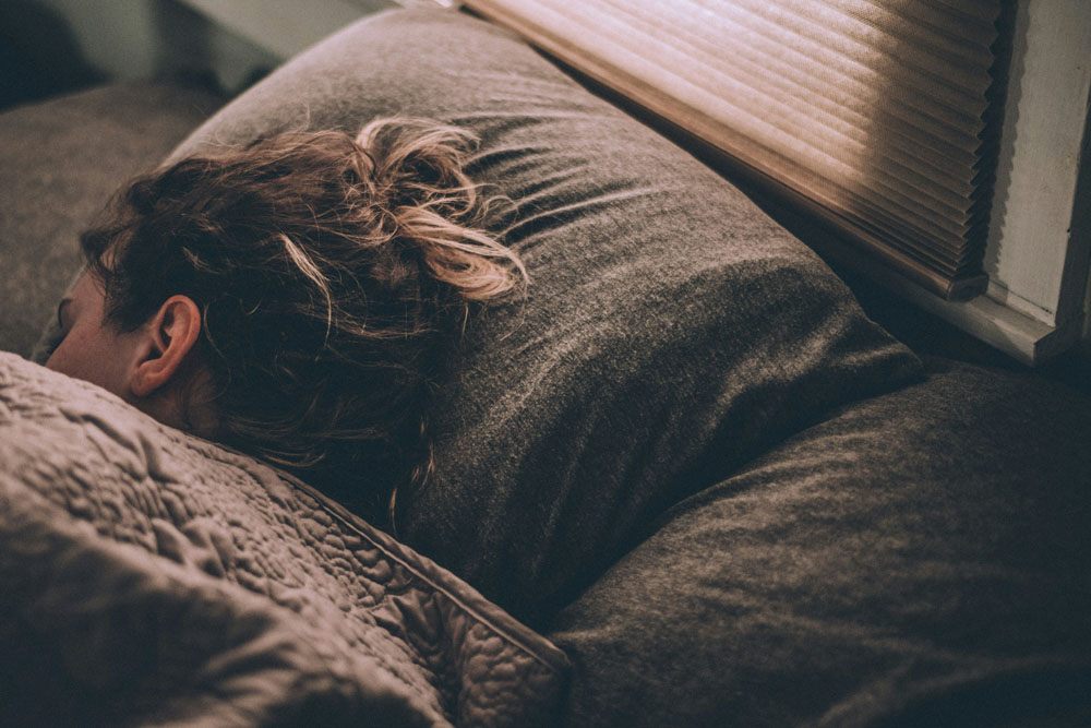 Bal oldalon aludni: Az egészség megőrzésének titkai
